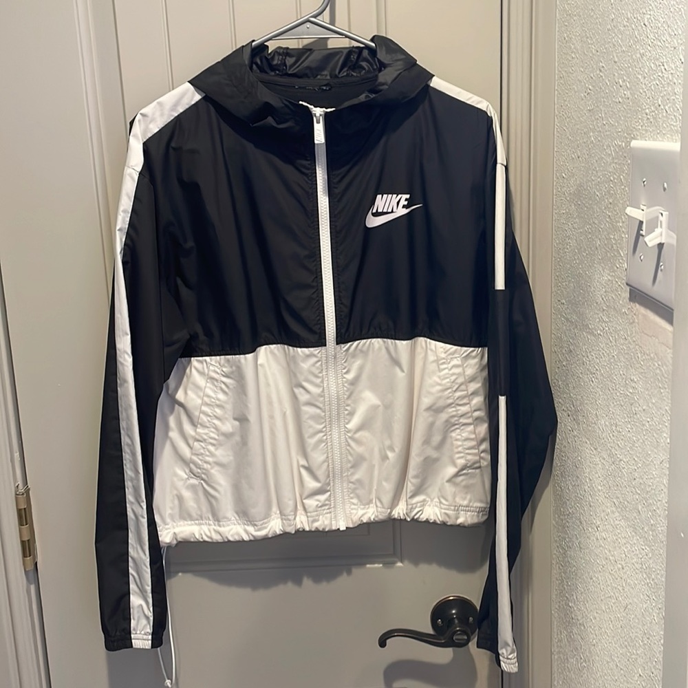 Nike windbreaker